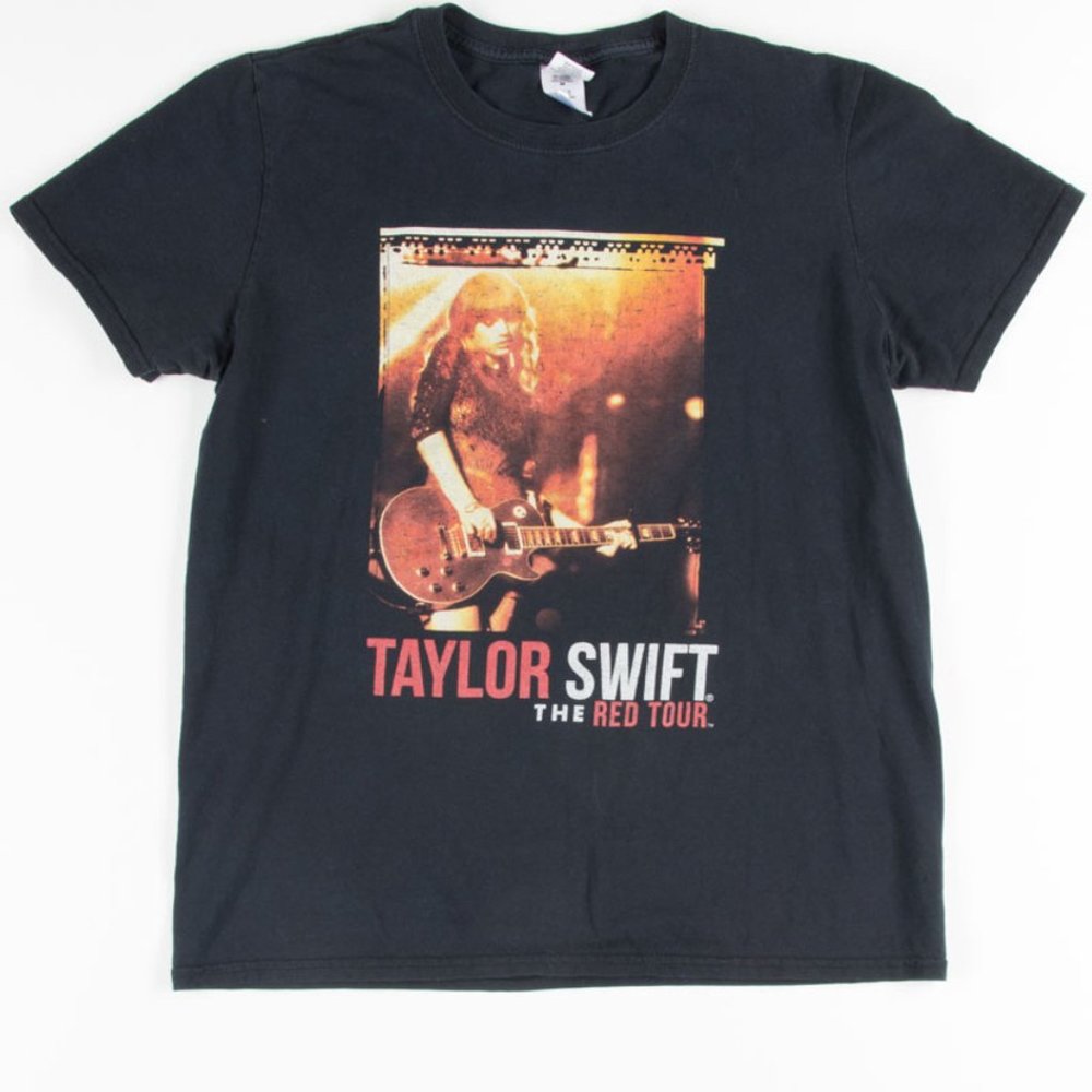 SOLD Rare Taylor Swift Red Tour Official Merch Tee Shirt Collectable